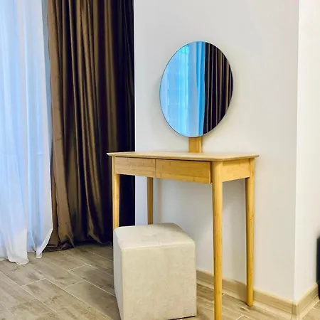 By Infinity Alz * Năvodari