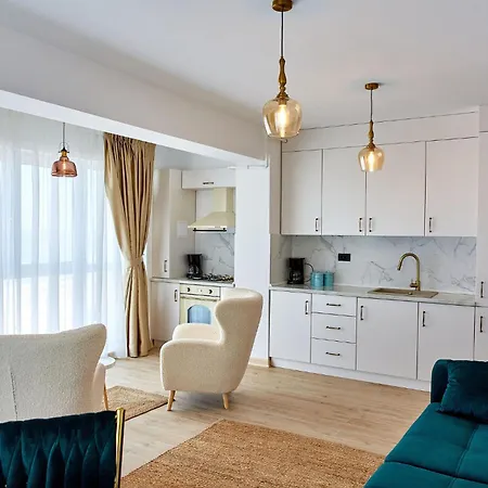 By Infinity Alz Năvodari