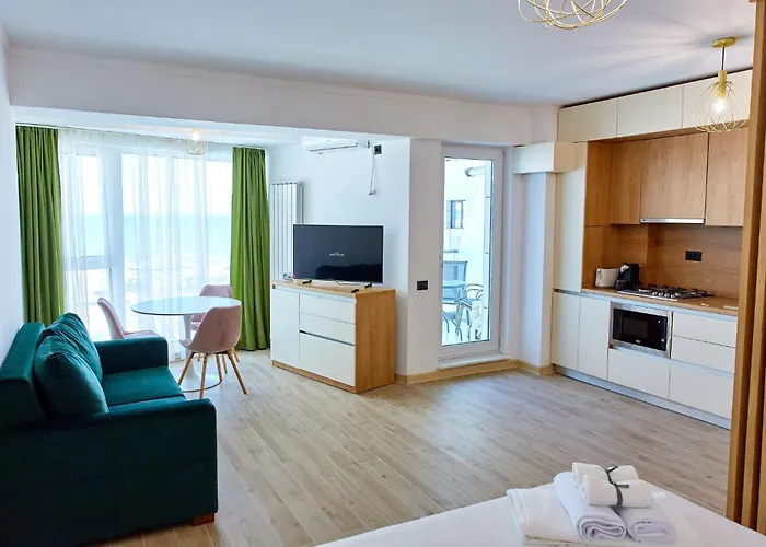 By Infinity Alz * Navodari