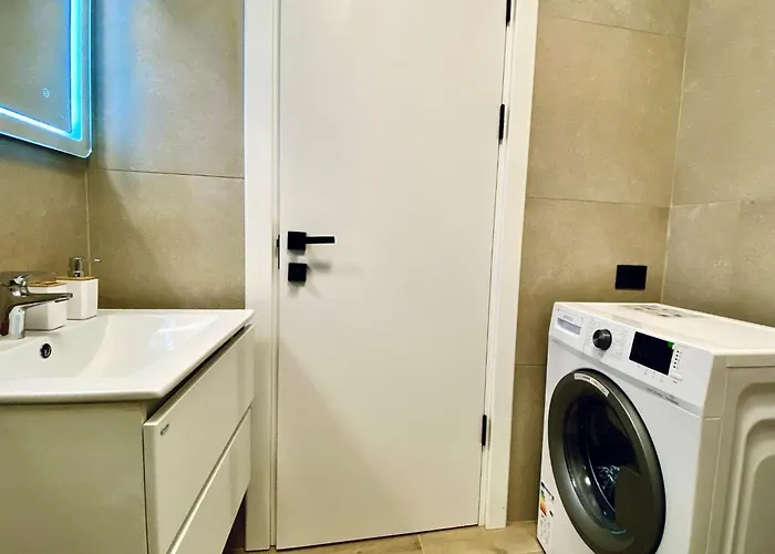 By Infinity Alz * Navodari